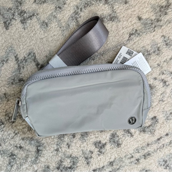 Lululemon | Everywhere Belt Bag, Silver Drop - Picture 2 of 4